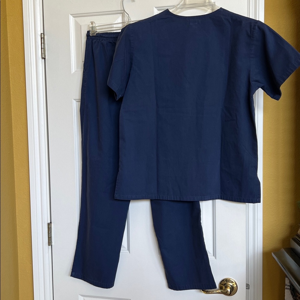 Dagacci scrub sets - Picture 5 of 10